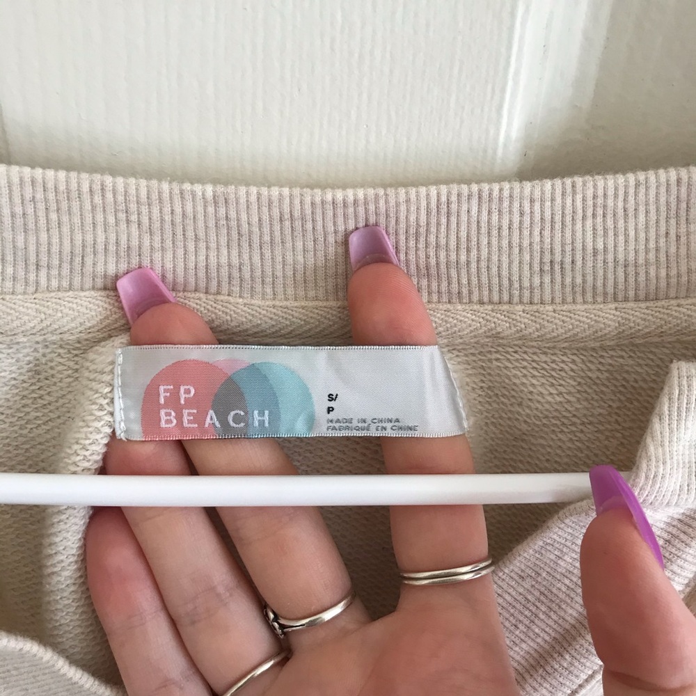 sold on insta @bluehoneythrift - Picture 4 of 4